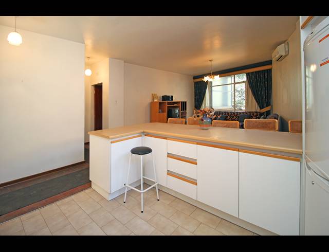 1 BEDROOM APARTMENT FOR SALE IN HOUGHTON ESTATE